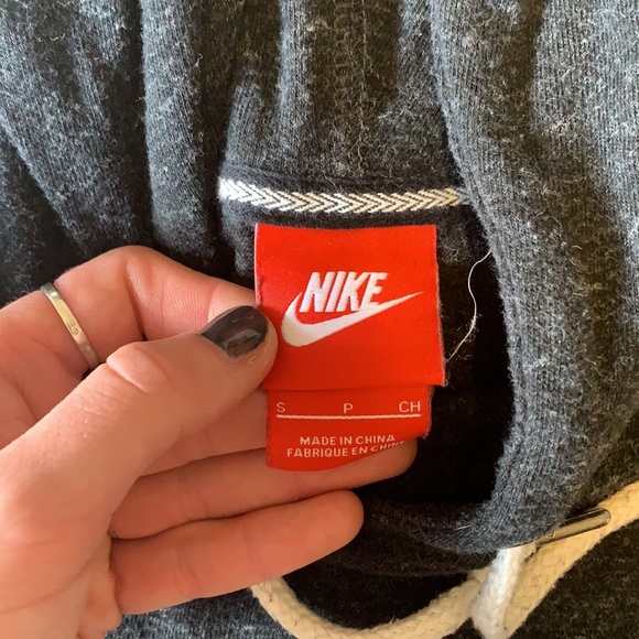 NIKE PULLOVER - Picture 3 of 3